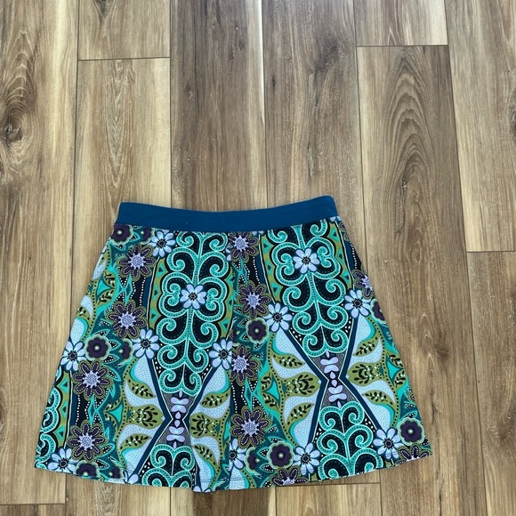 Prana women’s Floral Patterned Skirt size medium - Picture 4 of 4